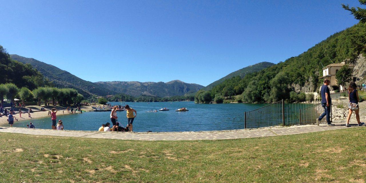 La Locanda Del Lago Lucciola Villalago المظهر الخارجي الصورة
